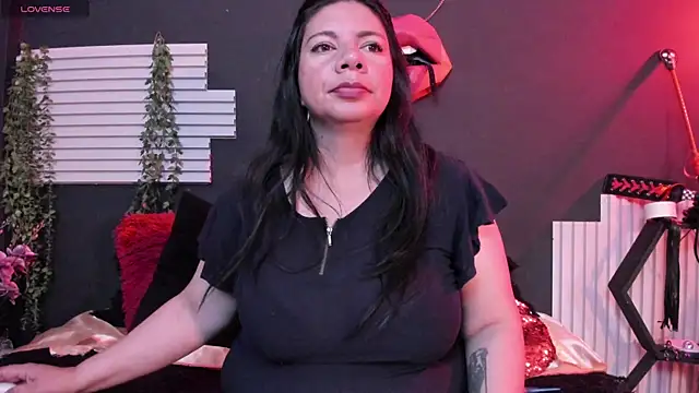 kinky momm online show from July 29, 3:21 pm