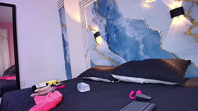 Evelin thompsson online show from September 25, 3:10 am