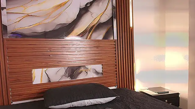 Evelin thompsson online show from October 15, 3:06 am