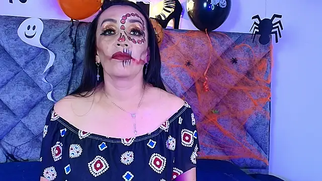 Shantey Laurent online show from November 1, 3:03 pm