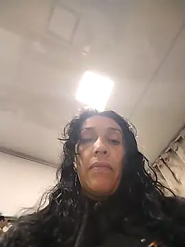 Shantey Laurent online show from December 16, 1:49 pm