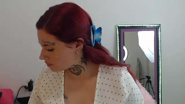 Maddy Vicius19 online show from September 24, 8:01 pm