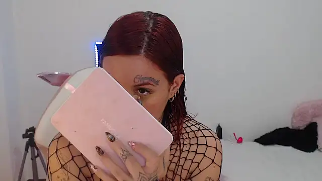 Maddy Vicius19 online show from October 5, 9:24 pm