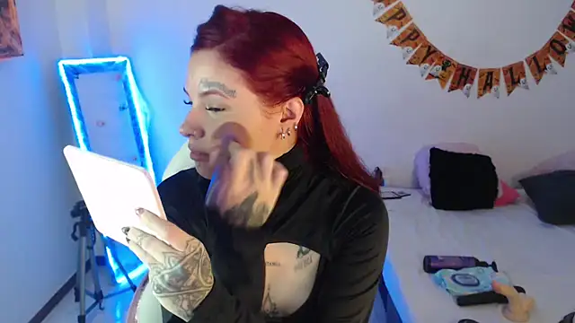 Maddy Vicius19 online show from October 27, 10:14 pm