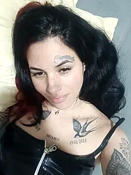 Snapshot of Maddy_Vicius19 chatting on April 29, 2:37 am Maddy Vicius19 online show from April 29, 2:37 am