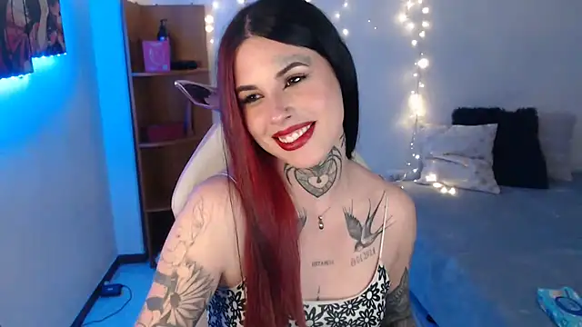 Snapshot of Maddy_Vicius19 chatting on May 15, 1:45 am Maddy Vicius19 online show from May 15, 1:45 am