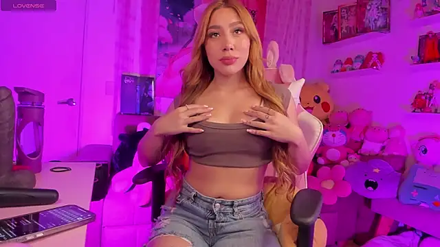 Issa Moon  online show from October 30, 12:23 am