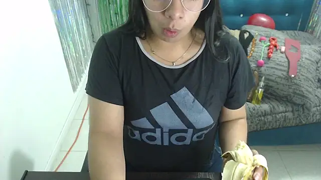 Snapshot of Cristalfire_69 chatting on September 19, 1:45 pm Cristalfire 69 online show from September 19, 1:45 pm