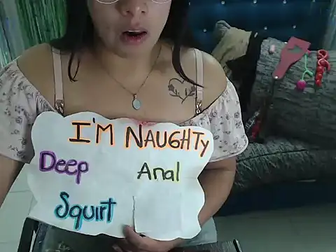 Snapshot of Cristalfire_69 chatting on October 20, 1:33 pm Cristalfire 69 online show from October 20, 1:33 pm