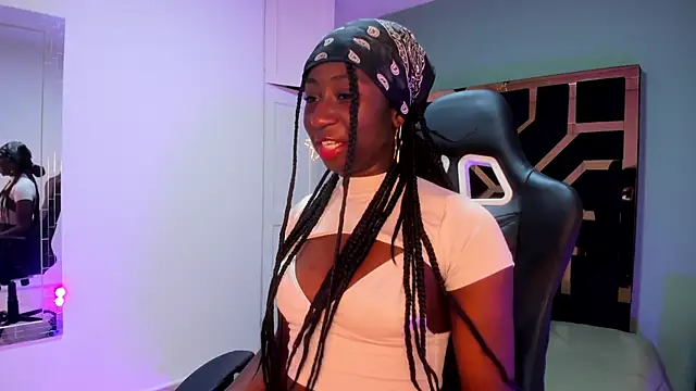 Madison Monroe  online show from September 16, 11:33 am