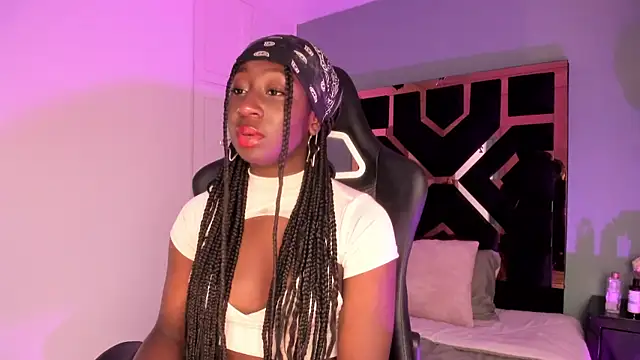 Madison Monroe  online show from September 20, 11:33 am