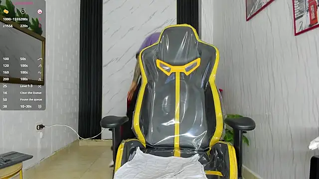 xKevyn online show from October 21, 12:28 pm