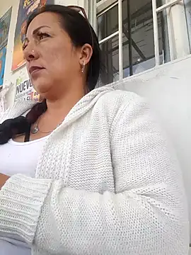 Misshot 01 online show from October 4, 8:29 pm