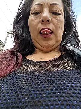 Misshot 01 online show from October 10, 6:18 pm