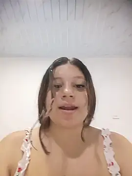 Snapshot of Shell_Latina chatting on July 6, 11:51 pm Shell Latina online show from July 6, 11:51 pm
