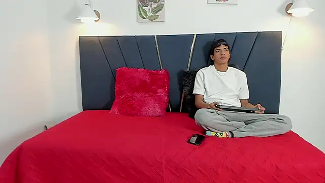 maicol cum23 online show from September 18, 1:02 pm