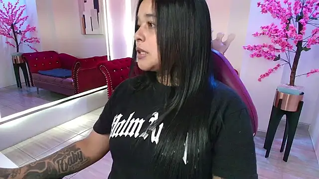 Black roseee online show from October 25, 3:14 am