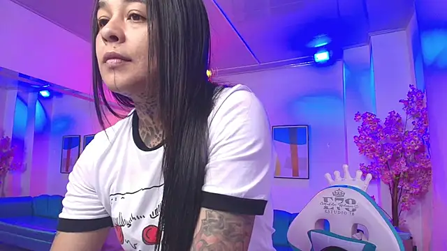 Black roseee online show from April 12, 3:55 am