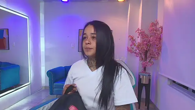 Black roseee online show from April 24, 4:15 am