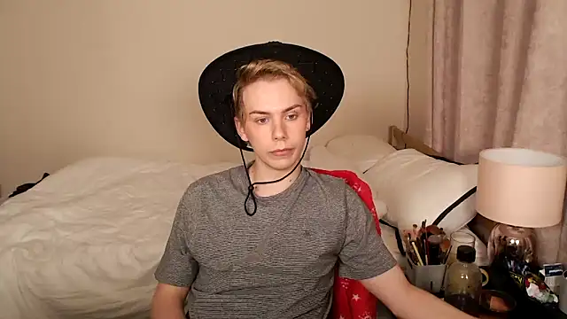 Snapshot of scottishtwink01 chatting on September 11, 11:49 pm scottishtwink01 online show from September 11, 11:49 pm