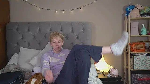 scottishtwink01 online show from February 19, 1:23 am