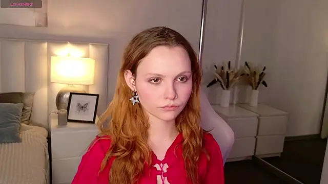 AlisHanson online show from February 3, 8:36 pm