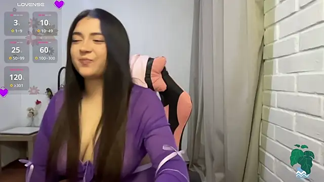 valentinauwu online show from April 8, 1:38 am