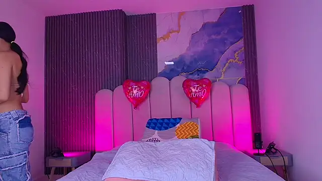 abbyrouss  online show from February 17, 3:03 am