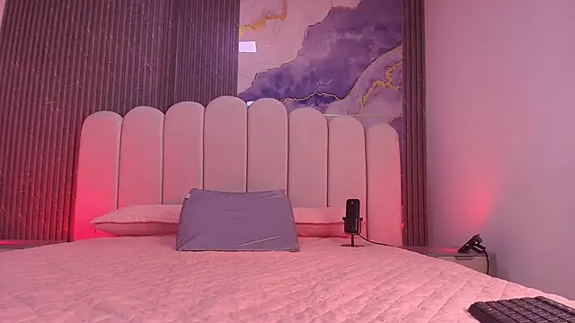 abbyrouss  online show from April 23, 3:19 am