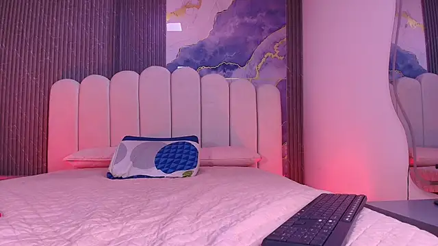 abbyrouss  online show from July 25, 3:04 am