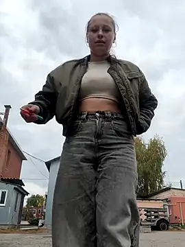 Jessie Queen 1 online show from October 6, 11:40 am