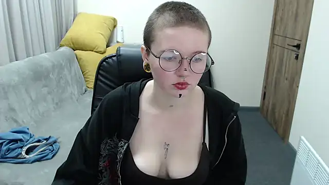 Nika Snow online show from October 13, 8:03 am