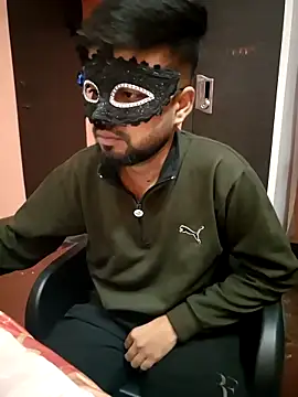 soniriyaa010101 online show from February 5, 8:41 am