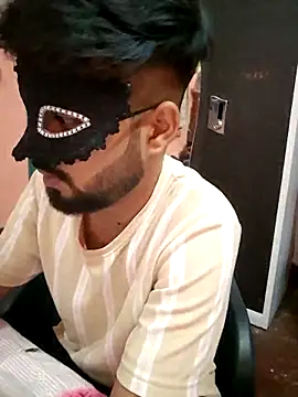 soniriyaa010101 online show from March 12, 8:37 pm