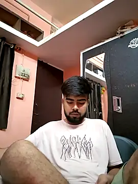 soniriyaa010101 online show from April 24, 3:58 pm