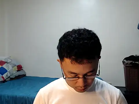 Snapshot of itsyour_Asianboy15 chatting on February 26, 1:10 pm itsyour Asianboy15 online show from February 26, 1:10 pm