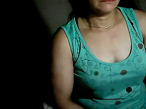 yoursPinayMama1682 online show from September 23, 10:46 pm