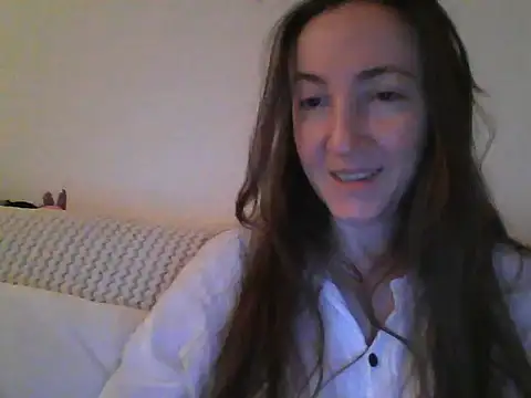 Snapshot of Valessya chatting on May 16, 11:14 pm Valessya online show from May 16, 11:14 pm
