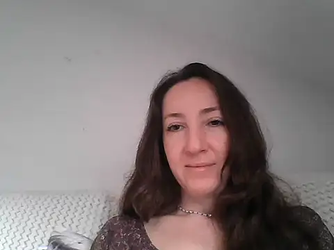 Snapshot of Valessya chatting on May 21, 2:35 pm Valessya online show from May 21, 2:35 pm
