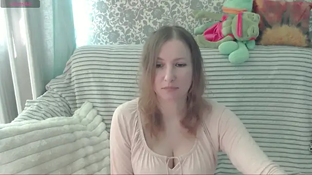 Snapshot of LesanaMagic chatting on June 27, 2:23 pm LesanaMagic online show from June 27, 2:23 pm