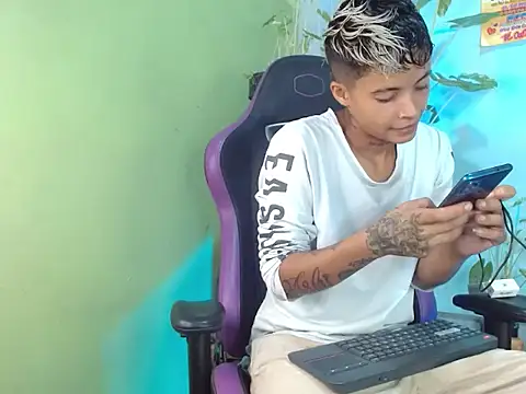 Dorland777 online show from September 19, 12:12 am