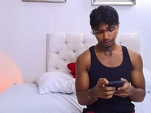 Snapshot of cassian_gold chatting on May 2, 9:31 pm cassian gold online show from May 2, 9:31 pm