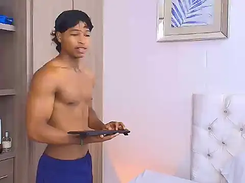 Snapshot of cassian_gold chatting on May 7, 2:33 pm cassian gold online show from May 7, 2:33 pm