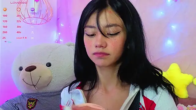 april bennett online show from April 15, 1:07 pm