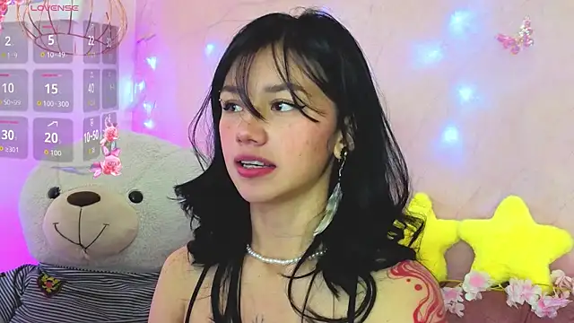 april bennett online show from April 21, 1:06 pm