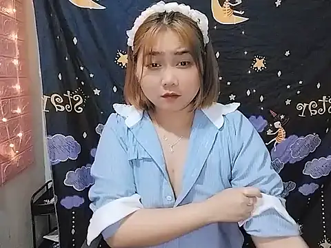 Nhan7868 online show from October 15, 11:49 pm