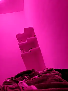 Snapshot of Chanderi19 chatting on November 18, 5:39 pm Chanderi19 online show from November 18, 5:39 pm