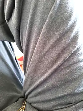 Snapshot of Chanderi19 chatting on November 20, 8:14 am Chanderi19 online show from November 20, 8:14 am