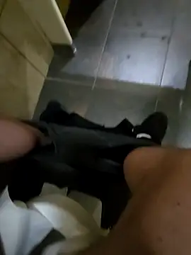 Snapshot of maxelbueno chatting on September 22, 7:49 pm maxelbueno online show from September 22, 7:49 pm