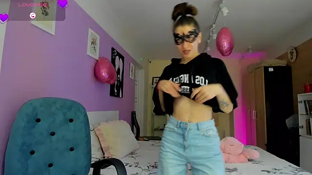 dark summer online show from February 24, 5:22 pm